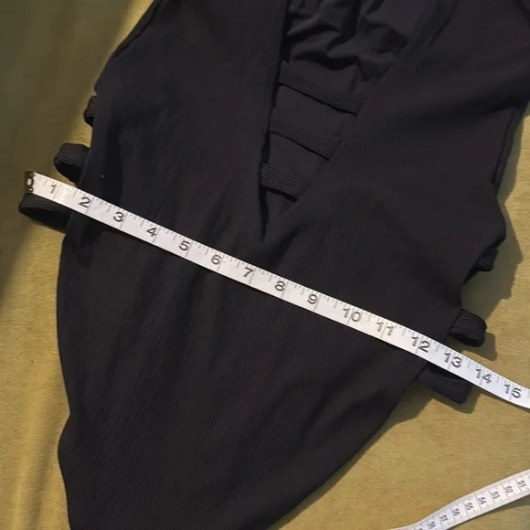 Becca by Rebecca Virtue Sophie Strappy Ladder Cutout Swimsuit in Black Large 75 - Picture 8 of 9